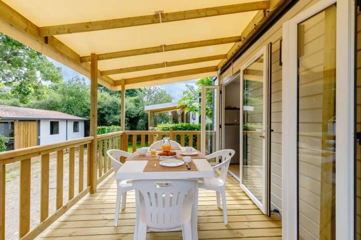 Camping pour 4 personnes, avec bassin pour enfant ainsi que jacuzzi et sauna à Talmont-Saint-Hilaire - 4