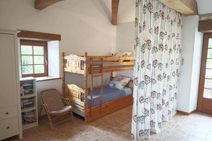 Gîte pour 4 personnes, avec terrasse et jardin à Abilly - 3