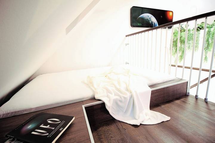 Ganze Wohnung, Space Loft: Futuristisches Wohndesign auf 2 Etagen nahe Uni/Iga 27/Messe in Duisburg, Ruhrgebiet