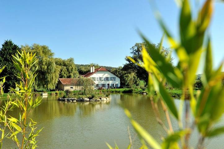 Gîte for 10 people, with terrace and garden - 1
