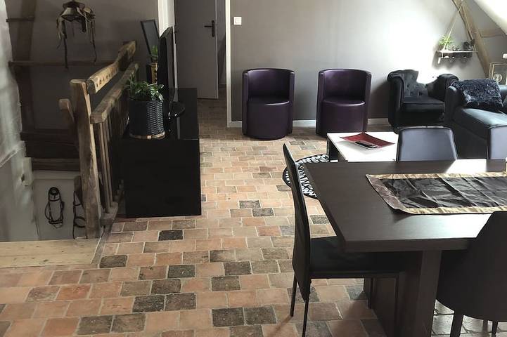 Gîte pour 6 personnes, avec Terrasse ainsi que Jardin et Piscine