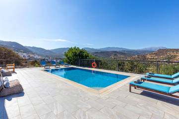 Villa for 6 People in Kalo Chorio, North Crete, Photo 2