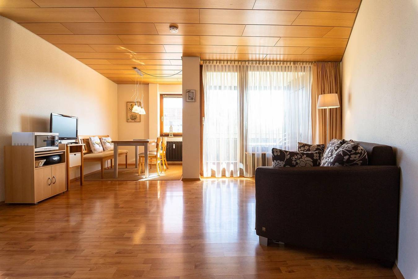Ganze Wohnung, 2-Zimmer-Apartment (Typ 3) in Immenstaad am Bodensee, Region Bodensee-Oberschwaben