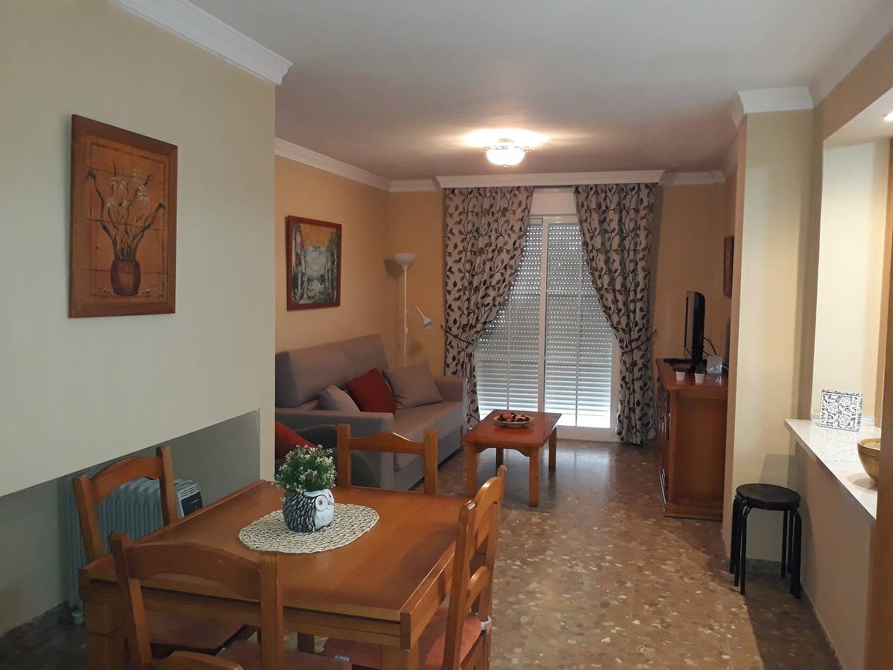 Apartamento entero, Apartamento 'Dúplex Junto al Mar' con Wifi y Aire Acondicionado in La Carihuela, Torremolinos
