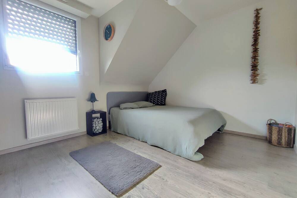 Family house 6 pers, heated pool garden / 10 min Vannes, Gulf and ocean in Theix-Noyalo, Côte des Mégalithes