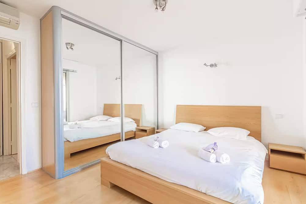 Entire apartment, Superb 2 room apartment ten minutes from Monaco in Èze, Nice region