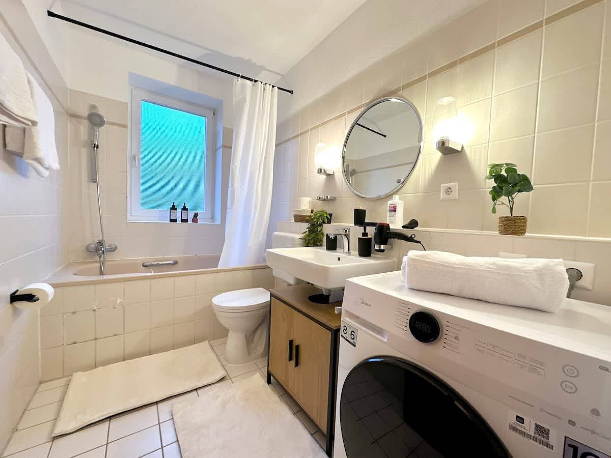 Ganze Wohnung, Ferienwohnung für 4 Personen mit Balkon/Terrasse in Norderstedt, Kreis Segeberg