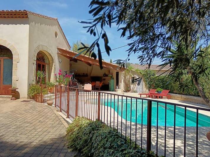 Villa pour 10 personnes, avec terrasse et piscine