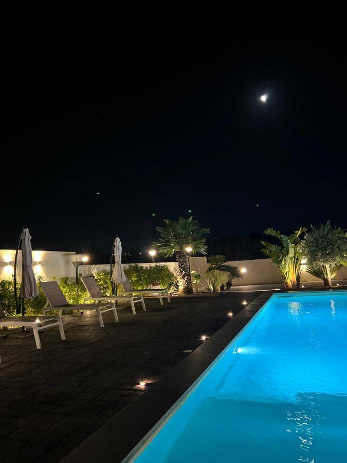 Gîte pour 10 personnes, avec vue ainsi que piscine et jardin, animaux acceptés à San Leone - 2