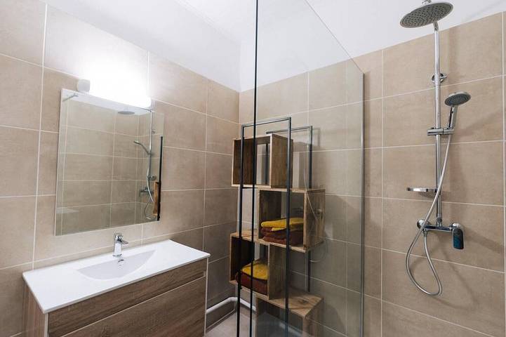 Location de vacances pour 16 personnes, avec jardin et piscine à Les Salles-du-Gardon - 2