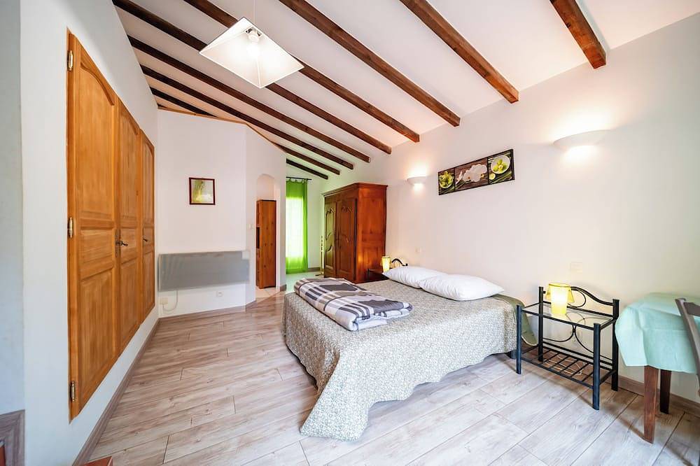 Ferienhaus - 5   Räume - 6/8   Personen in Bédoin, Parc naturel régional du Mont-Ventoux