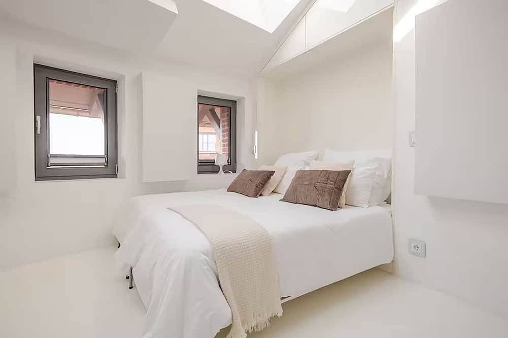 Ganze Wohnung, Design-Penthouse im Wasserturm. 7 Minuten vom Icc- und Olympiastadion entfernt in Westend Berlin, Berlin