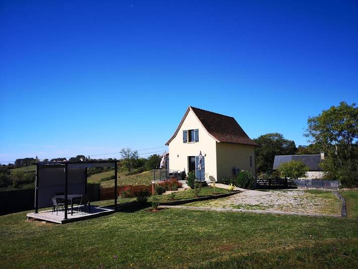 Location de vacances pour 4 personnes, avec terrasse ainsi que jardin et vue, animaux acceptés à Beaulieu-sur-Dordogne - 4
