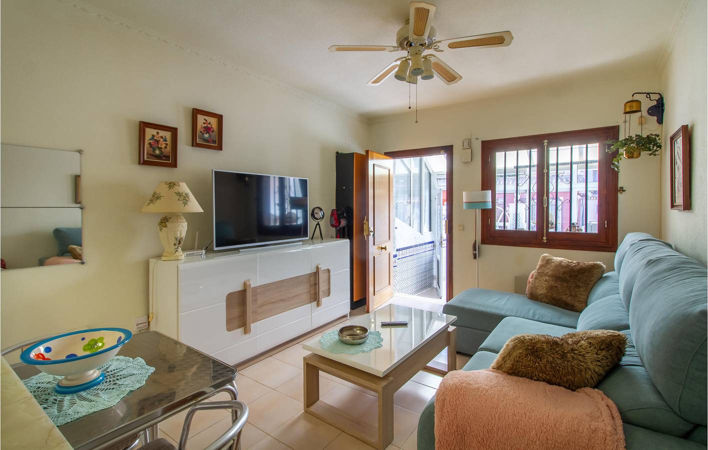 Appartement aan het strand met WiFi & AC in Altos de la Bahia, Torrevieja