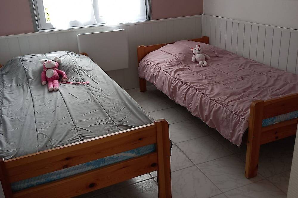 Small house 50 m2 with fully enclosed garden in Arvert, Côte de Beauté
