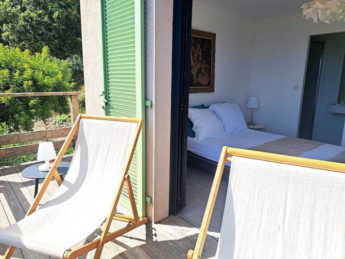 Maison d’hôte pour 2 personnes, avec balcon et vue à Belvédère-Campomoro