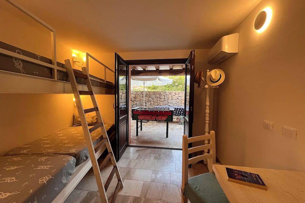 Exclusive with big garden, view on Molara Island, walking distance from the sea in Punta Molara, San Teodoro