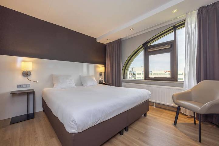 Hôtel pour 2 personnes, avec piscine - 1