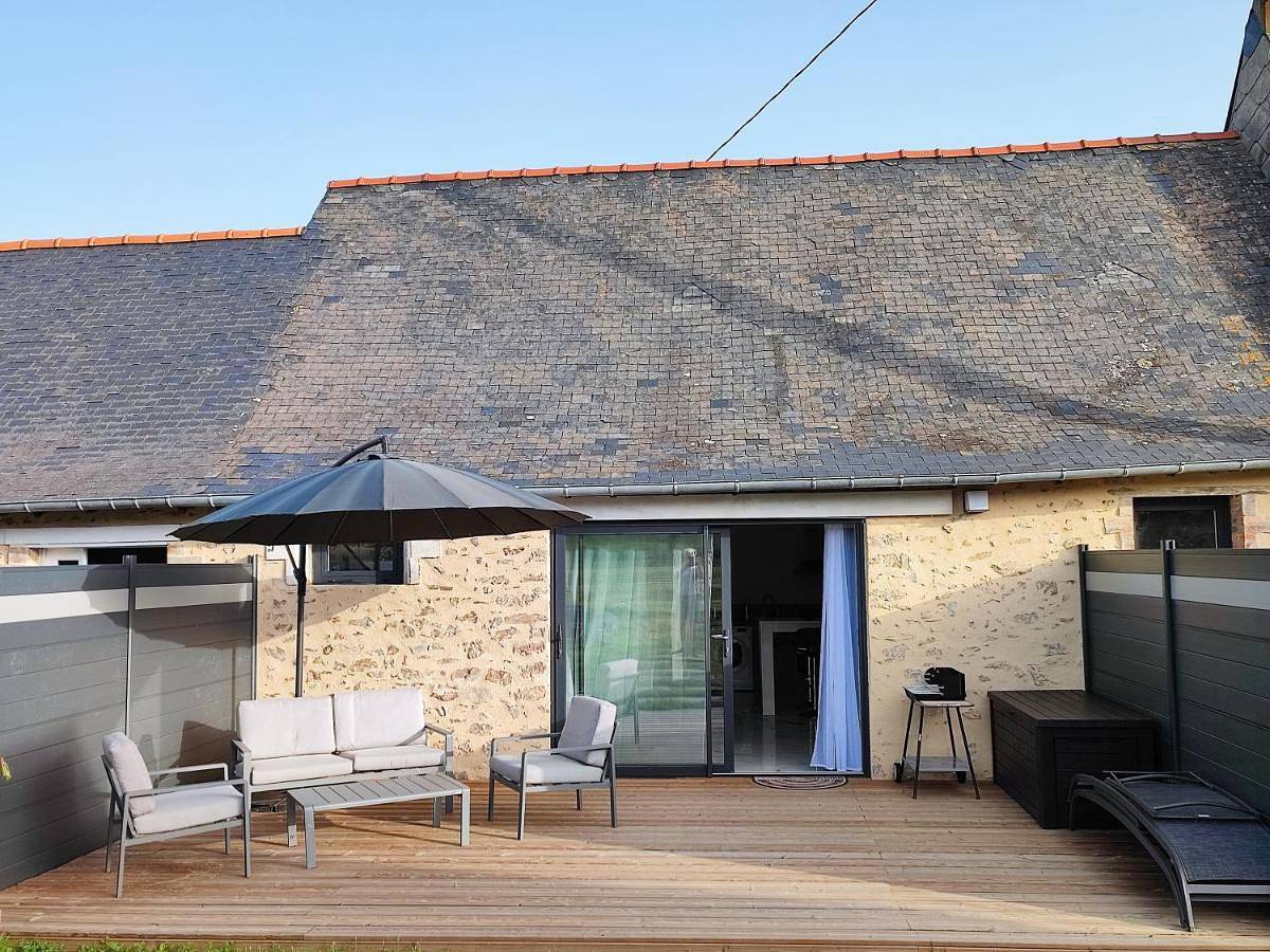 Appartement entier, Apartment with Terrace in Château-Gontier-sur-Mayenne, Mayenne