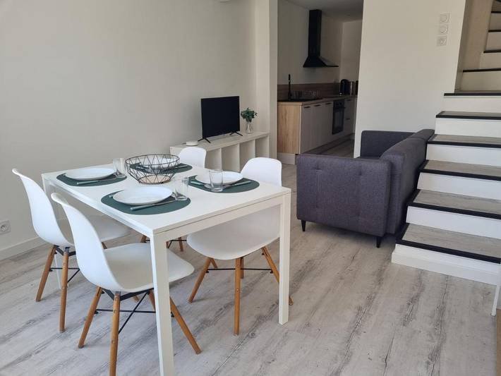 Location de vacances pour 4 personnes, avec terrasse et vue à Grans - 2