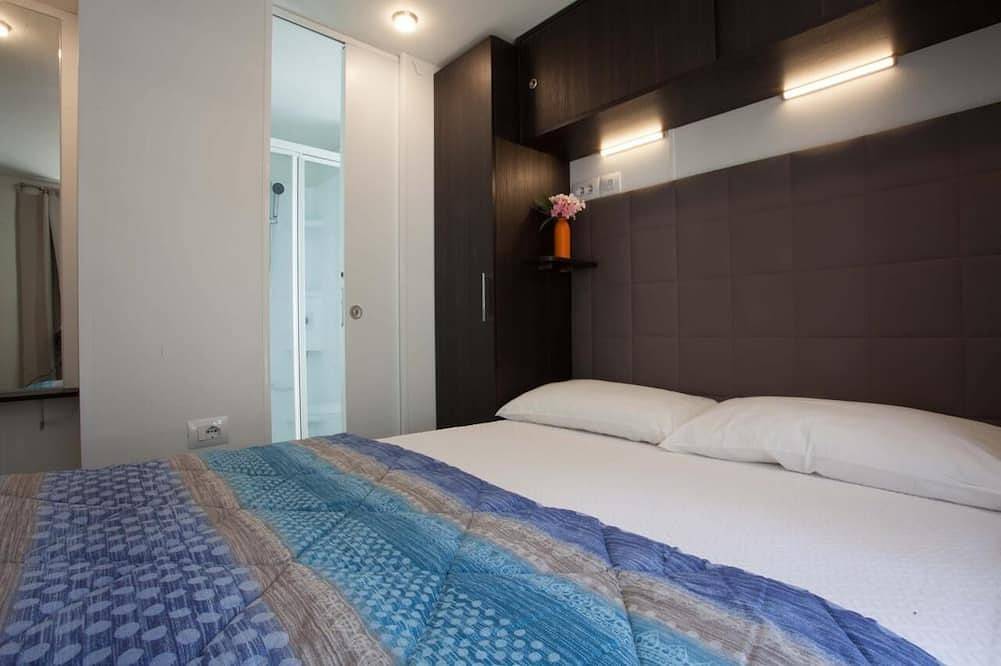 Camping Village Baia Blu La Tortuga Baia Elite for 6 people in Lu Lamoni, Vignola Mare