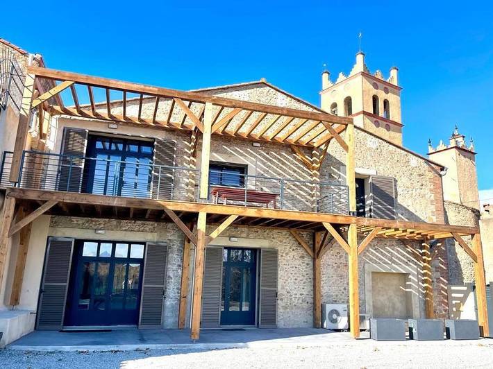 Location de vacances pour 6 personnes, avec vue et jardin à Saint-Génis-des-Fontaines