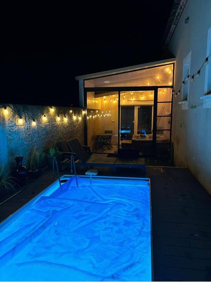 Gîte pour 4 personnes, avec piscine ainsi que terrasse et jacuzzi, animaux acceptés à Jonquières-Saint-Vincent - 2