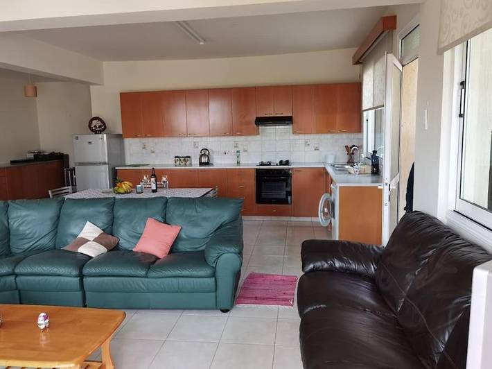 Gîte pour 5 personnes, avec jardin dans Oróklini - 2