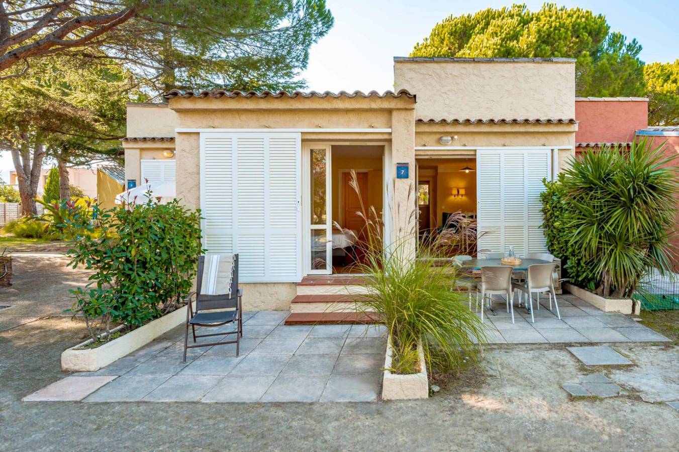 Apartment voor 6 Personen in Mandelieu-la-Napoule, Cannes regio