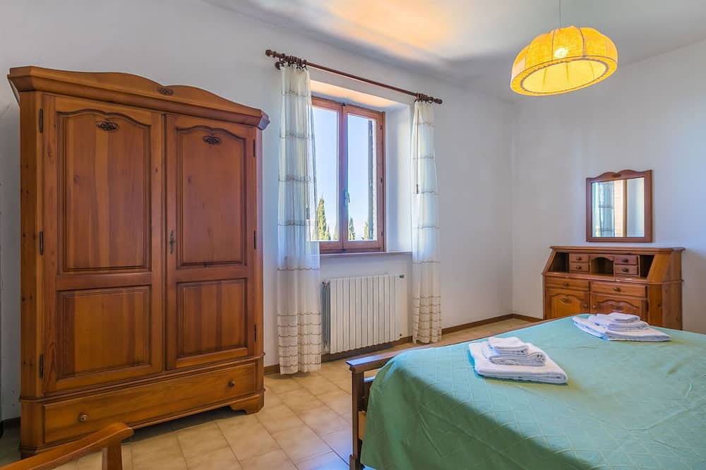 Schöne Wohnung in einem Ferienhaus mit  W-Lan, Pool, Tv, Terrasse und Haustiere erlaubt in San Vivaldo, Florenz Provinz