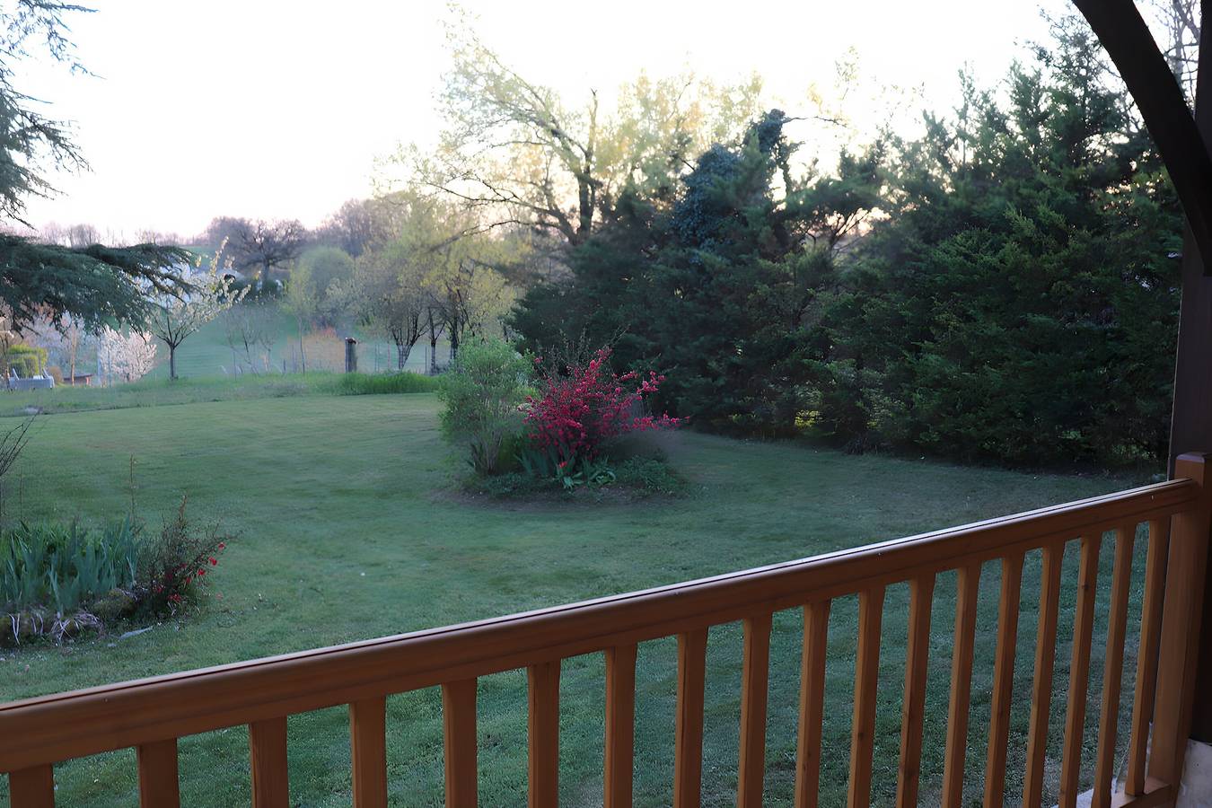 Gîte Chez Jeanne: Schattige Terrasse, privater Garten & Wlan in Pern, Quercy Blanc in Pern, Lot