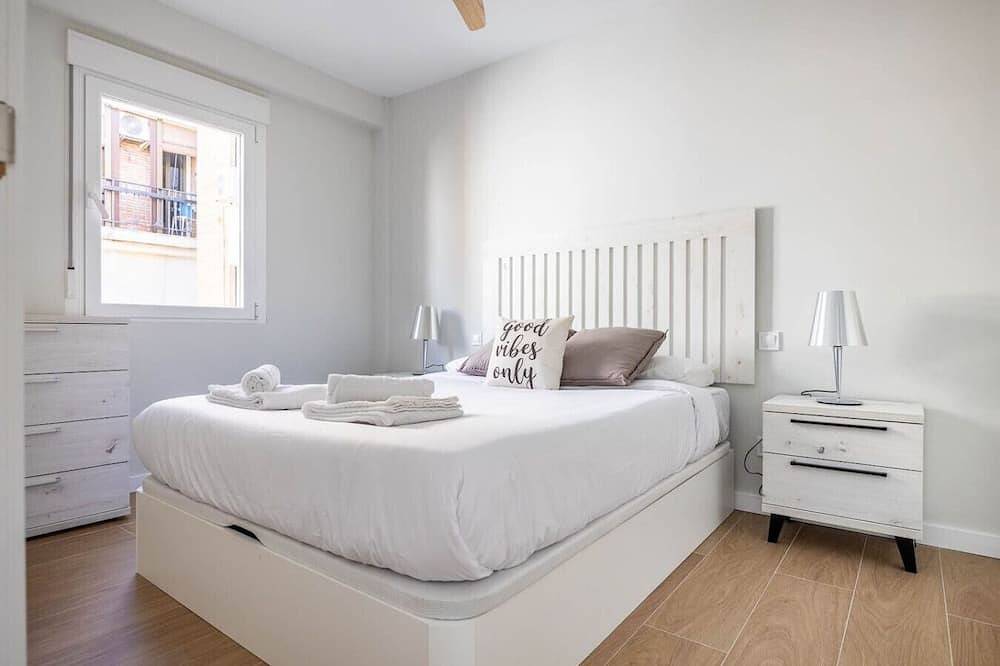 Appartamento intero, Bright Apartment Near Seville’s Historic Center in Nervión, Siviglia