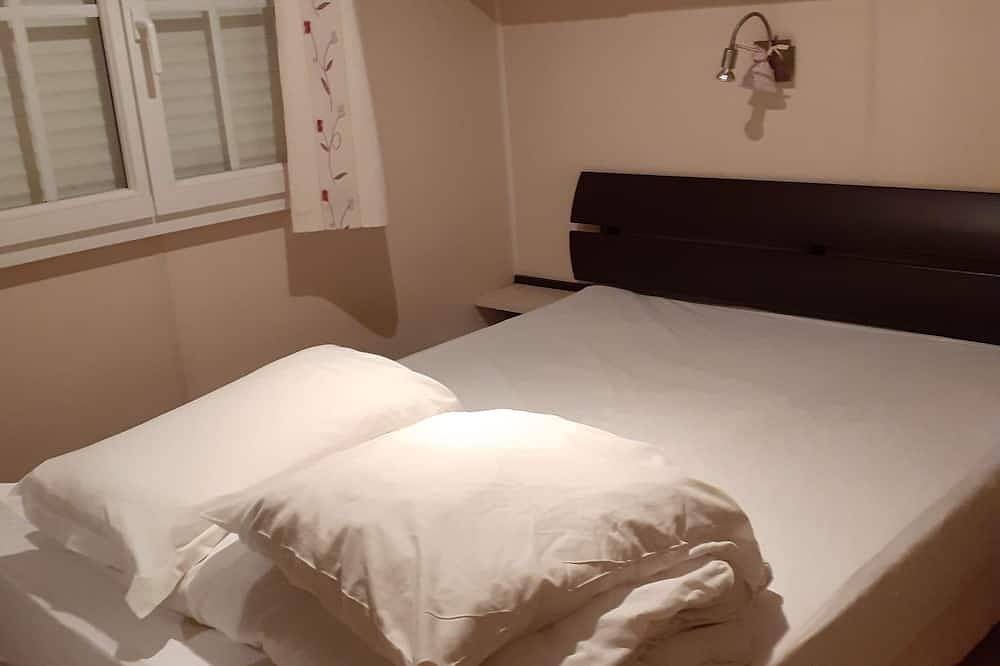 Mobihom mountain view good for a small family for a pleasant stay in Lucciana, Región de Bastia