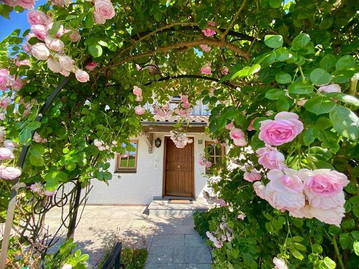 Ferienhaus für 8 Personen, mit Balkon und Terrasse