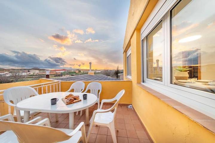 Chalet para 8 personas, con vistas y terraza, Se admiten mascotas en Aragón
