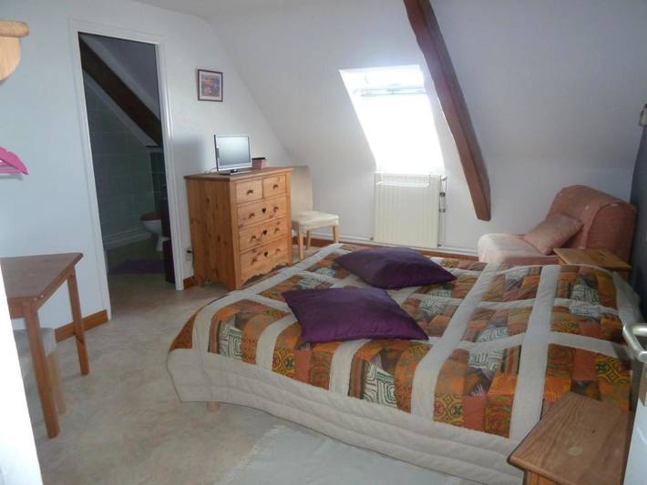 Location de vacances pour 3 personnes, avec vue et jardin à Courtils - 2