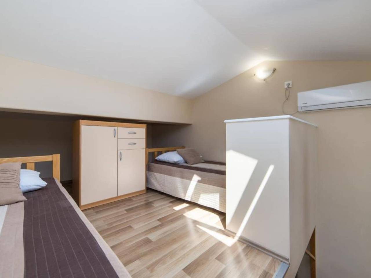 Ganze Wohnung, Apartments Nmn - Studio Apartment with Balcony 3 in Drvenik, Makarska Riviera