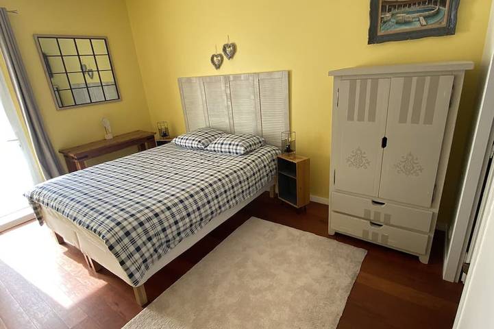 Location de vacances pour 10 personnes, avec terrasse et jardin à Vensac - 2