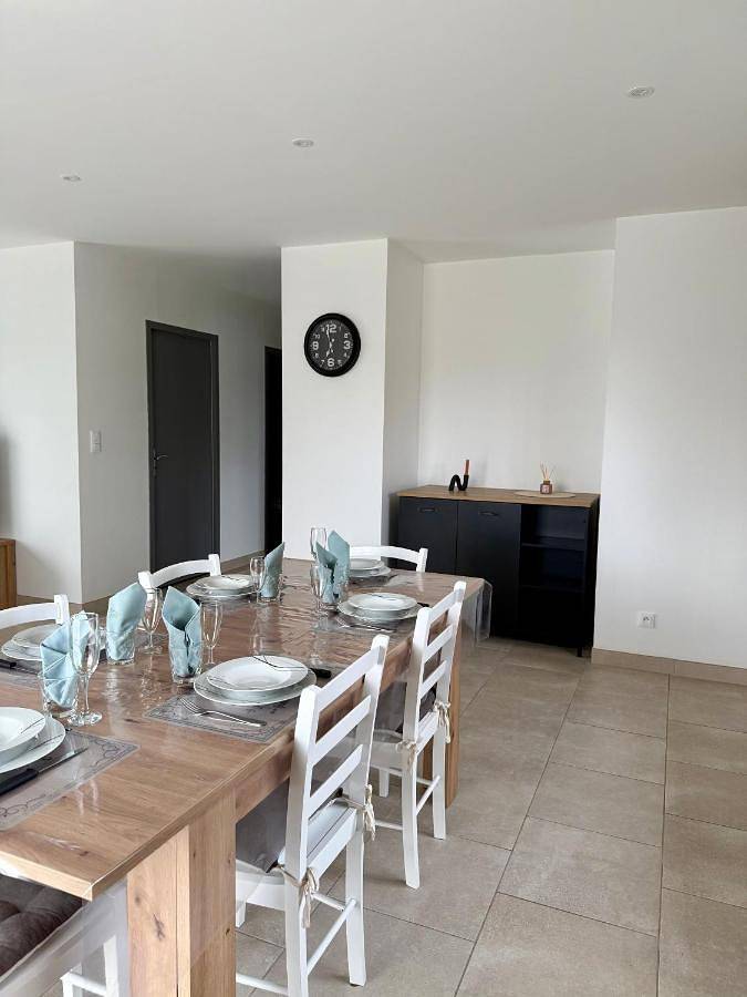 Location de vacances pour 6 personnes, avec terrasse ainsi que jardin et vue, animaux acceptés à Pléhédel - 2