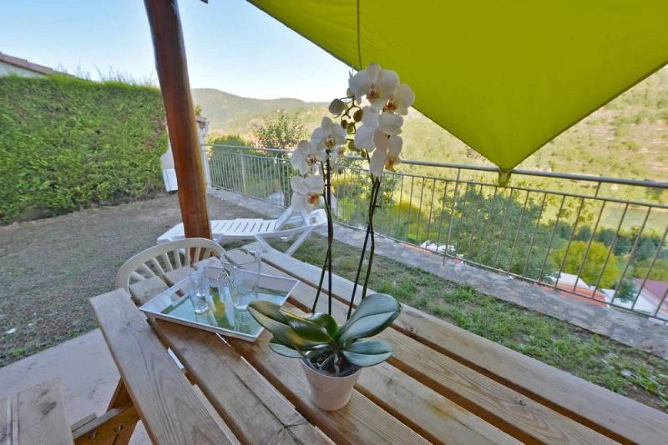 Zecamping 4 étoiles piscine animations chalet Tv 45m2 6 pers in Saint-Rome-de-Tarn, Parc naturel régional des Grands Causses