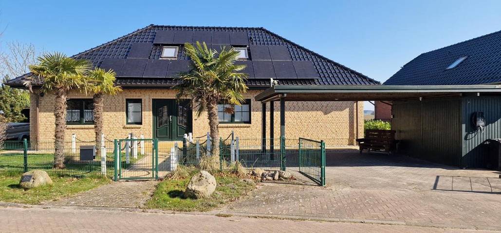 Ferienhaus für 6 Personen, mit Garten und Ausblick sowie Seeblick, mit Haustier - 1