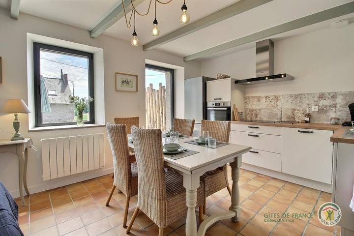 Gîte pour 5 personnes, avec Terrasse et Jardin à Plérin - 3