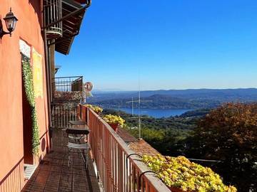 Gîte pour 4 personnes, avec vue et balcon à Colazza