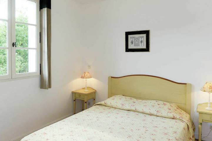 Location de vacances pour 4 personnes, avec piscine ainsi que terrasse et balcon/terrasse, animaux acceptés dans Domaine de Fayence - 2