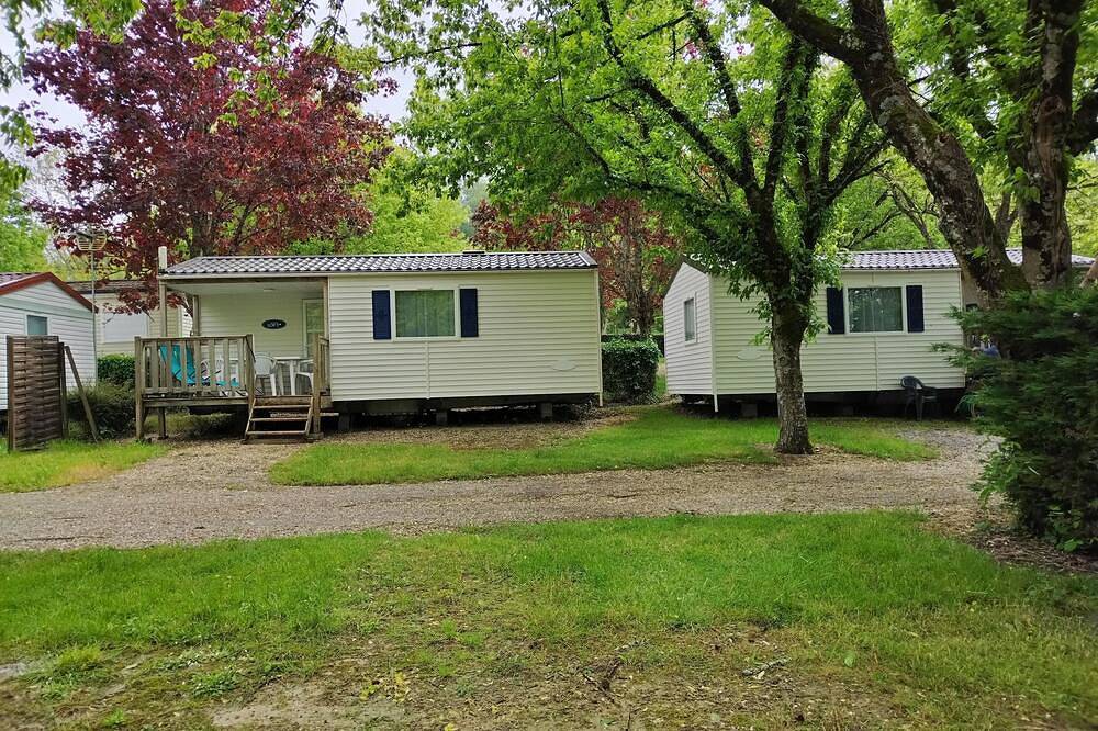 Camping pour 4 Personnes dans Castillonnès, Région de Villeneuve-sur-Lot