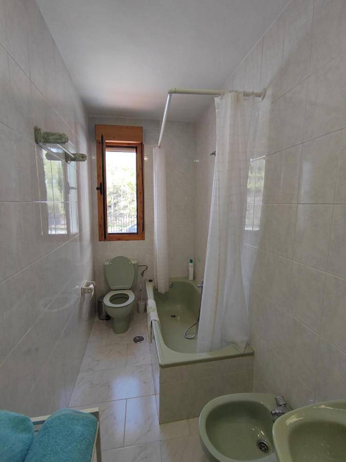 Casa rural para 15 personas, con piscina además de jardín y vistas en Huétor Santillán - 4