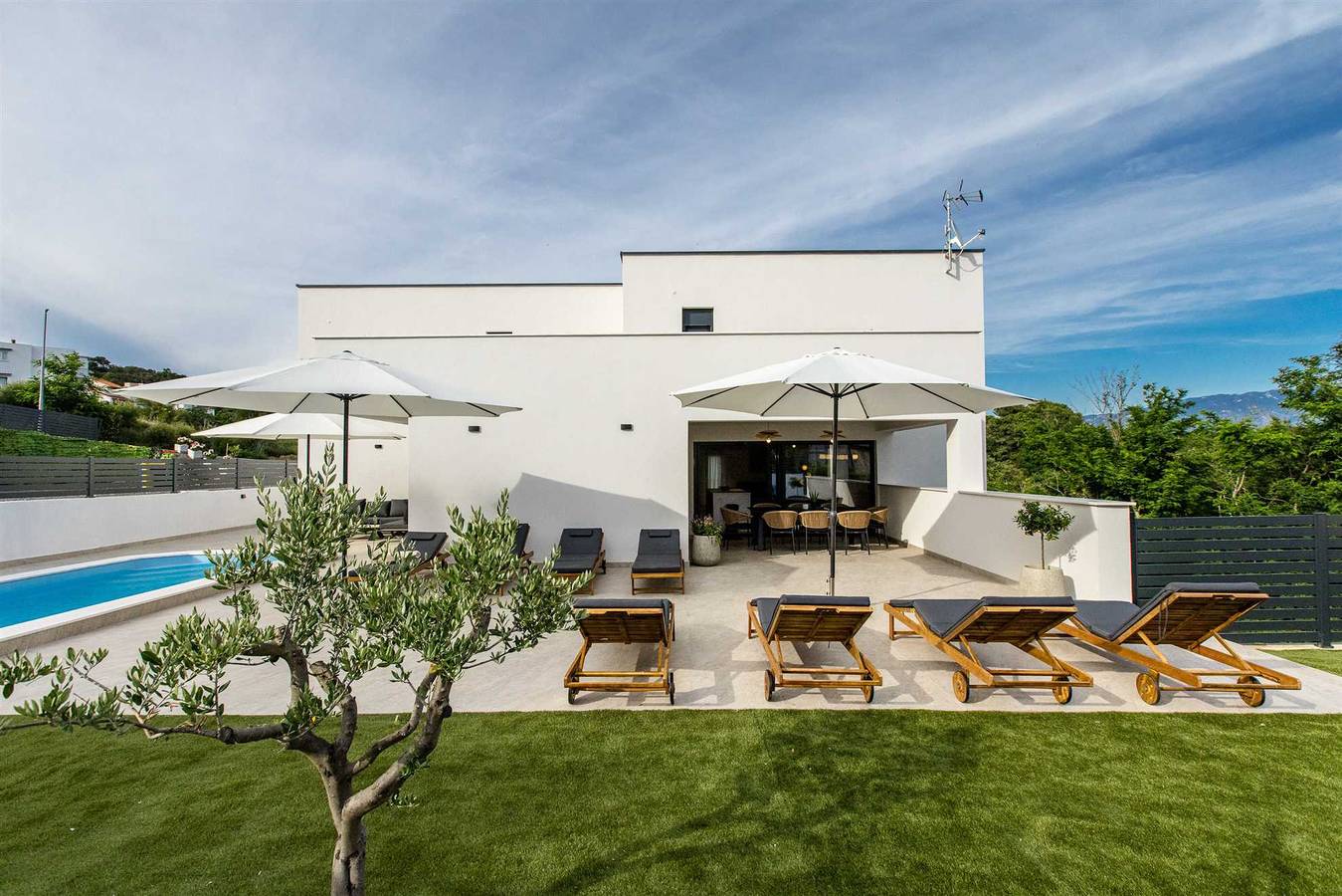Villa für 10 Personen mit Terrasse in Lopar, Rab