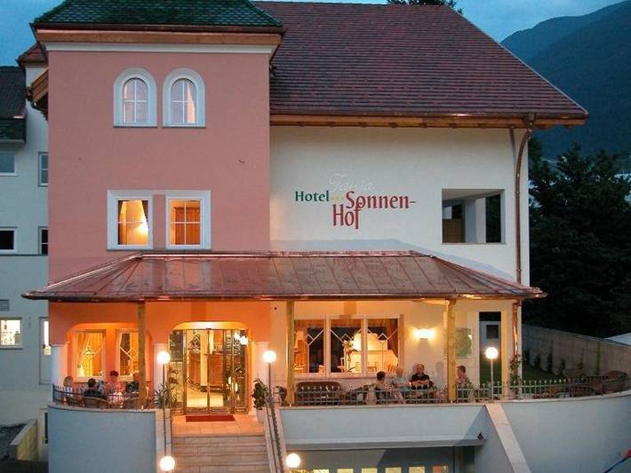 Hotel für 4 Personen, mit Garten und Ausblick sowie Balkon im Vinschgau - 2