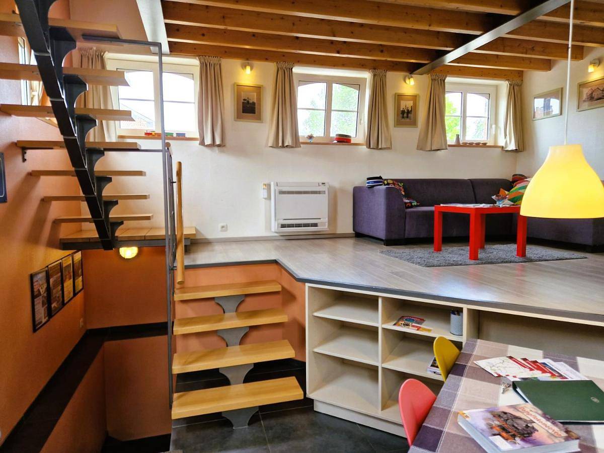 Station Racour 'Magasin de la gare' in Landen, Brabant flamand