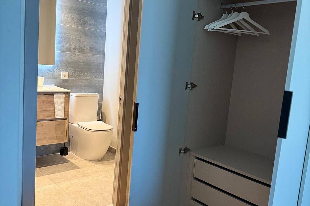 Entire apartment, Modern New Perfect enjoy Madrid. in Madrid, Madrid Province